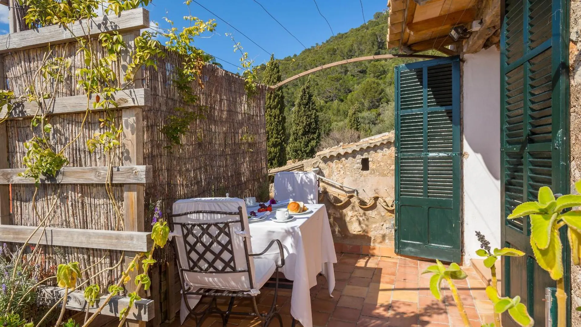 Finca Es Castell Binibona 4*,