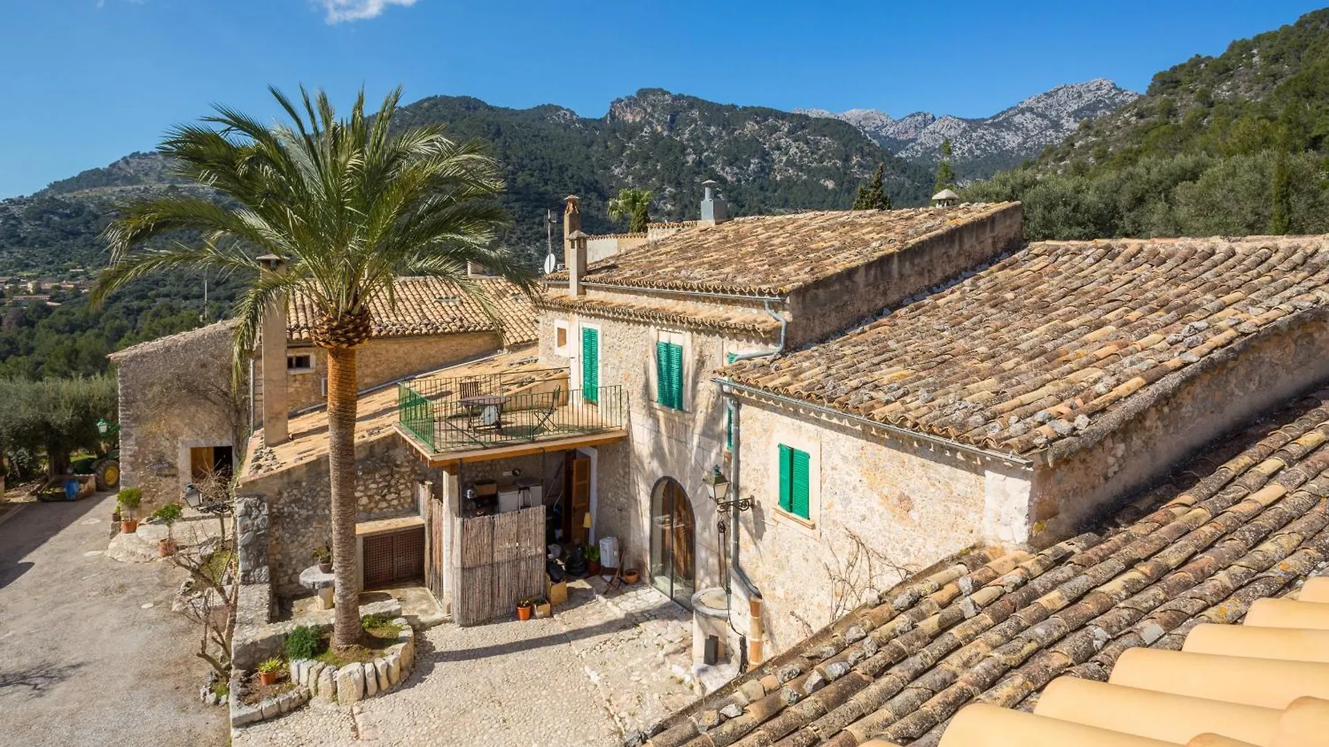Finca Es Castell Binibona 4*,