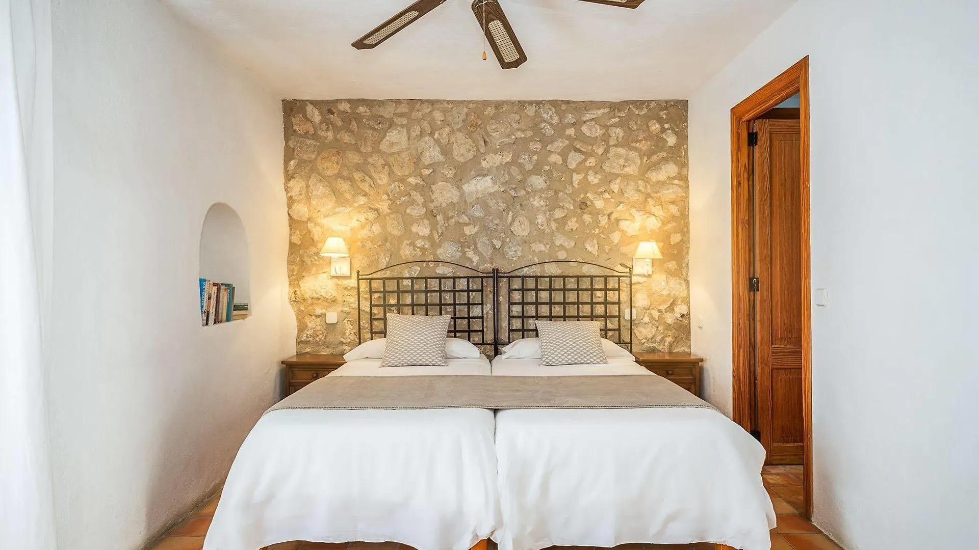 **** Szálloda Finca Es Castell Binibona Spanyolország
