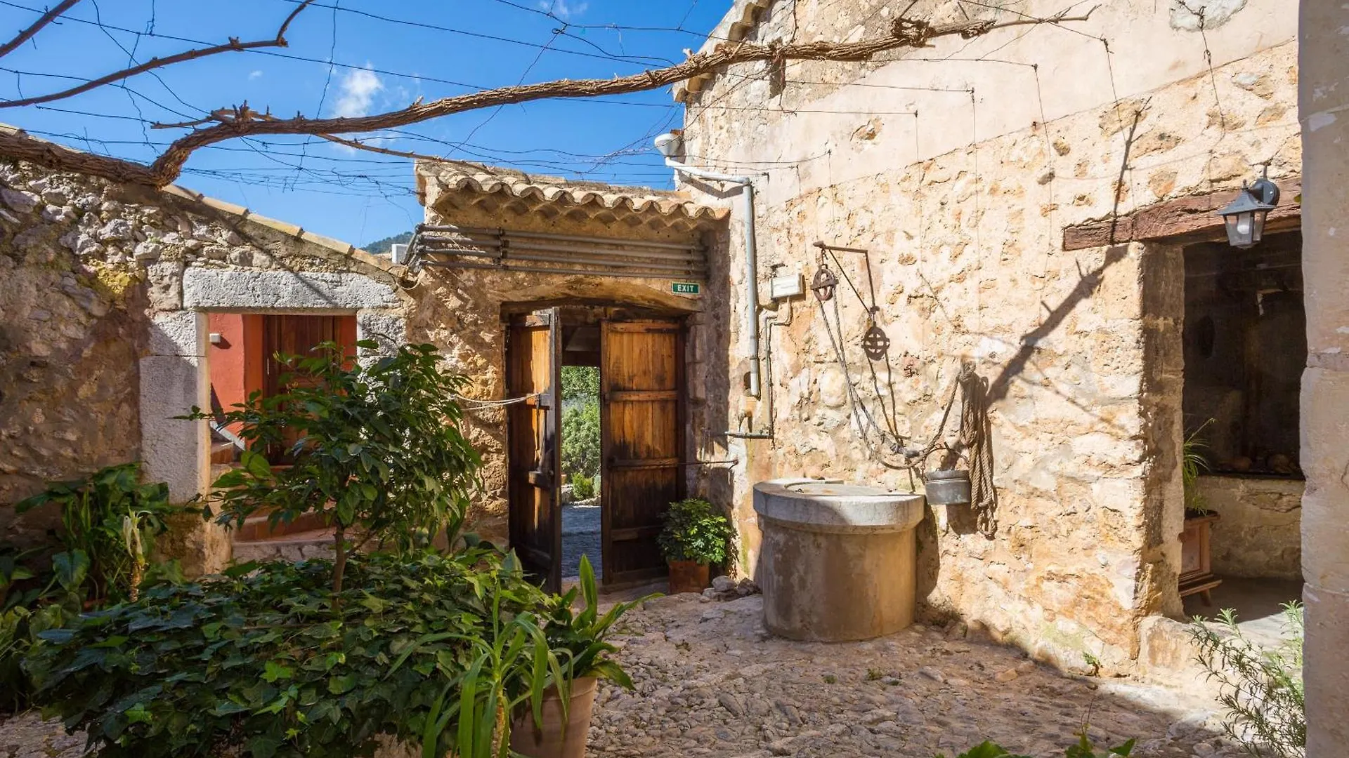 Finca Es Castell Binibona